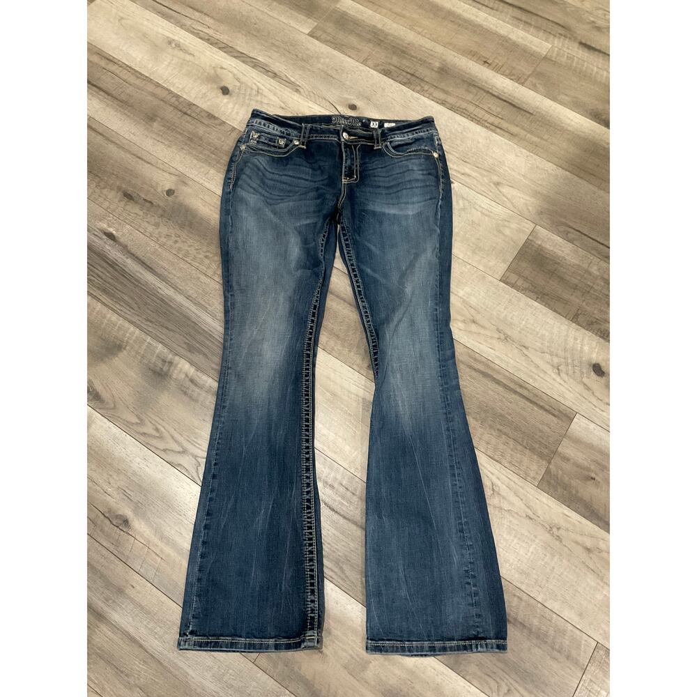 Miss Me boot cut 33 waist jeweled jeans perfect condition - Picture 5 of 13